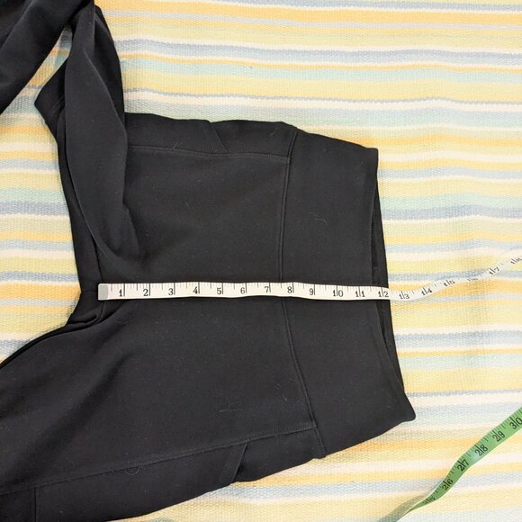 ⭐ Lou & Grey Black High-rise Leggings (With Pockets!) Size Small - Picture 9 of 16